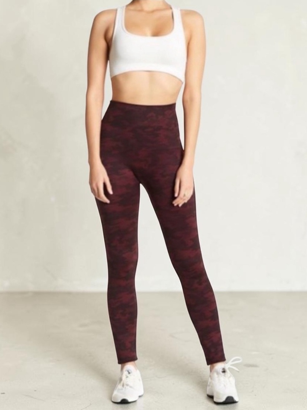 SPANX Look At Me Now Seamless Leggings in Burgundy Camouflage. Size 3X.